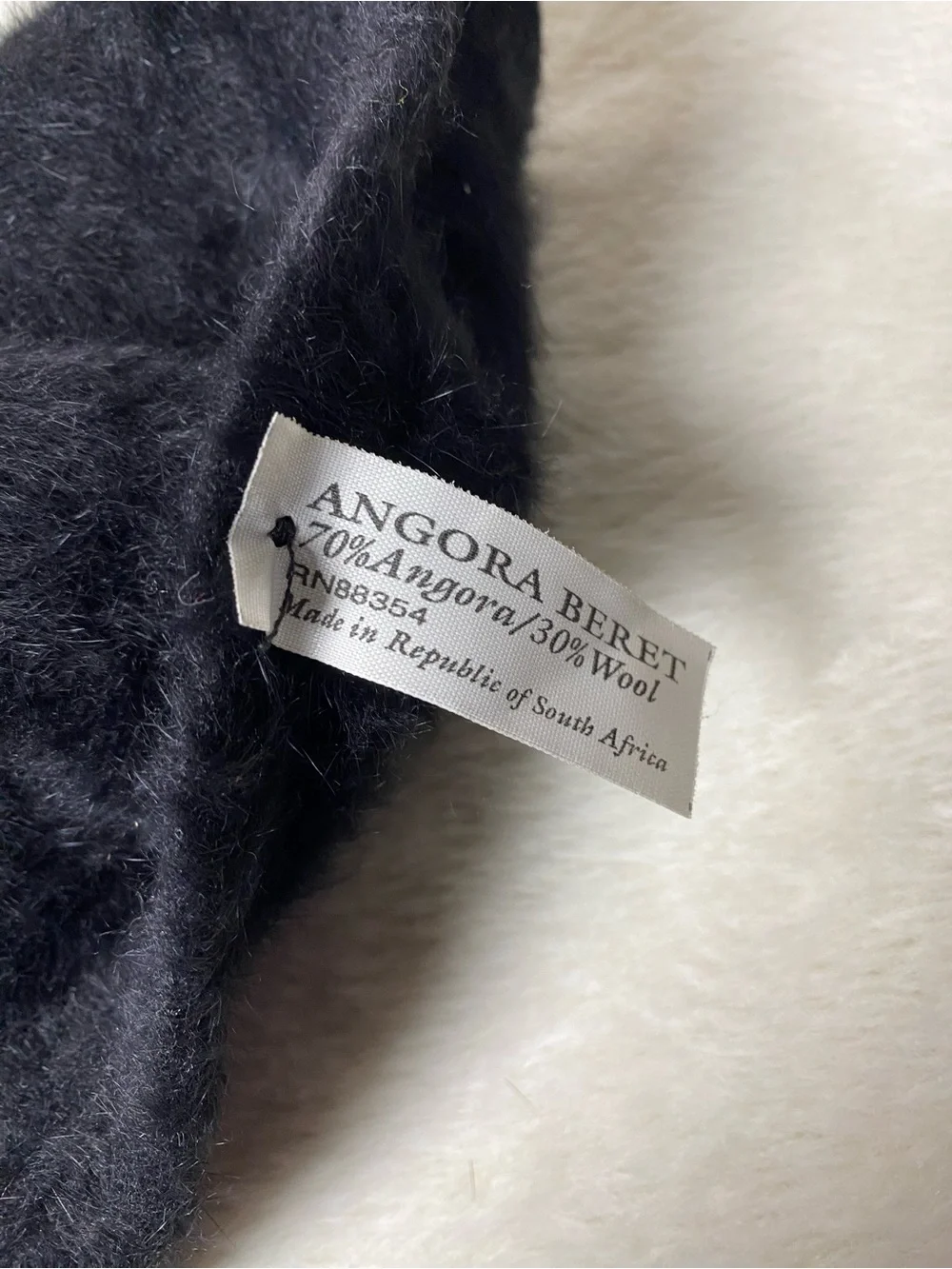 Angora Black Beret Made in Republic of South Africa Vintage EUC - Picture 3 of 4
